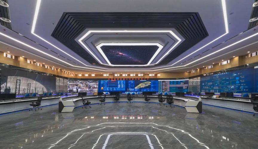 采用物联网,gis,大数据,人工智能等新一代信息技术,构建企业云,边,端